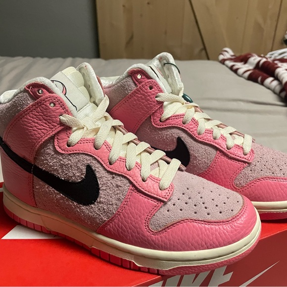 Snkrs for women size 6.5 - Picture 7 of 7